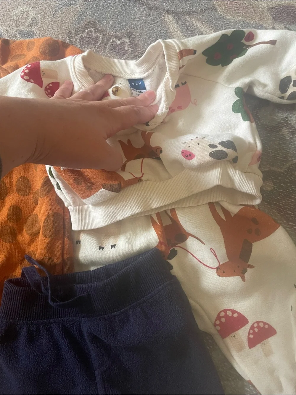 Old Navy Two Outfits + Bonus Fleece Giraffe Sweatshirt Material Farm Joggers